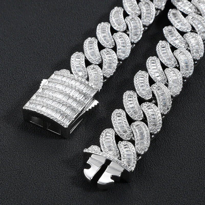 16MM VVS MOISSANITE DIAMOND BAGUETTE CUBAN CHAIN in 18K GOLD