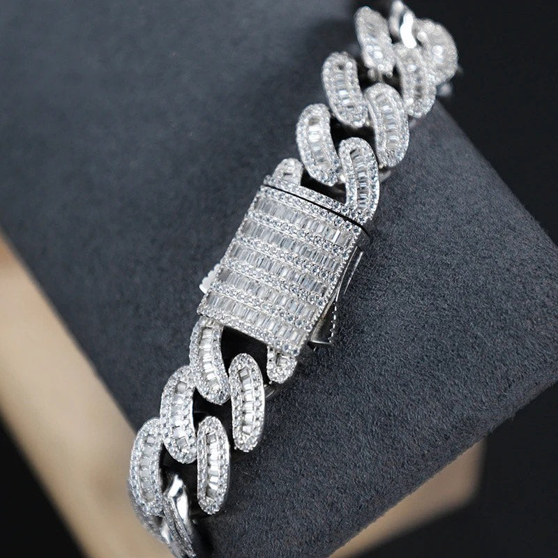 16MM VVS MOISSANITE BAGUETTE CUBAN BRACELET in 18K GOLD