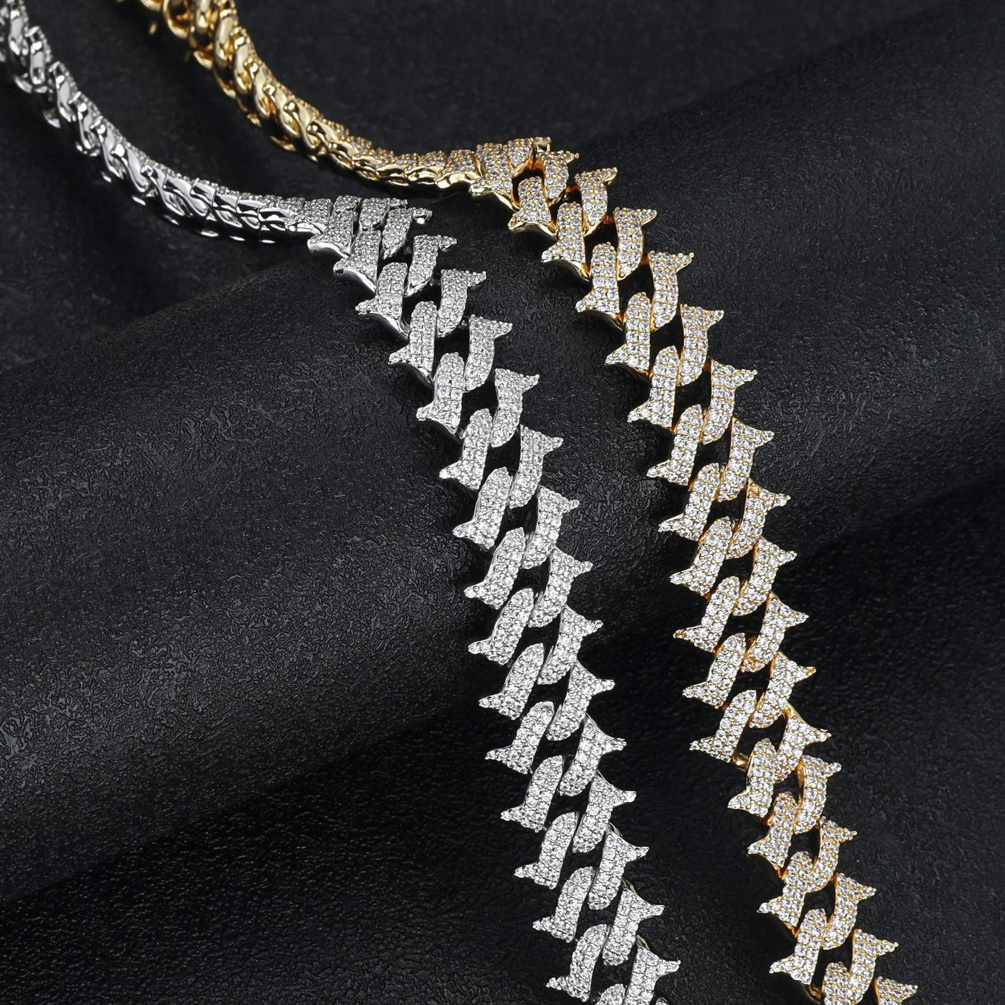 15MM VVS MOISSANITE THORN CUBAN CHAIN in 18K GOLD