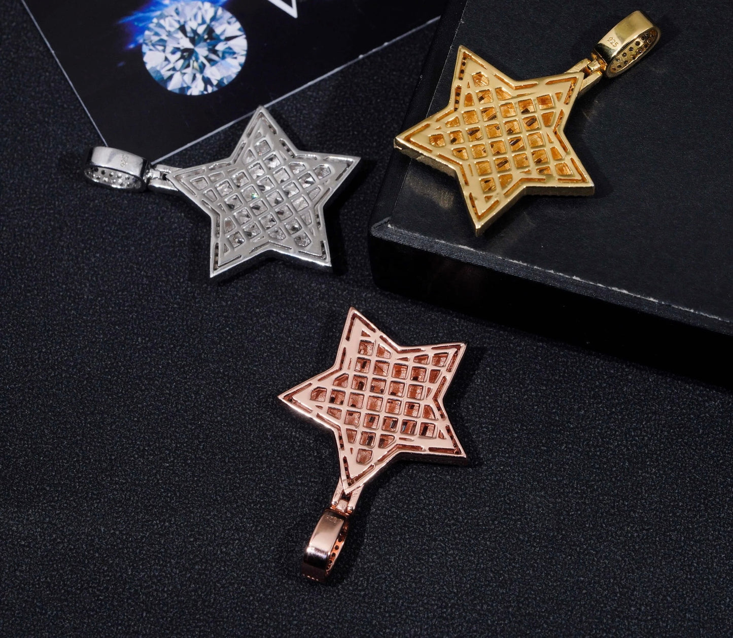 VVS MOISSANITE STAR PENDANT